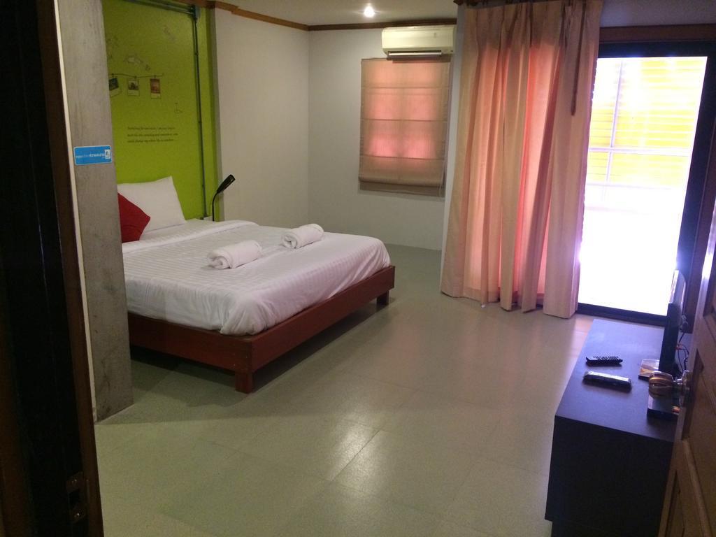 K2 Backpacker Hostel Khao Lak Habitación foto